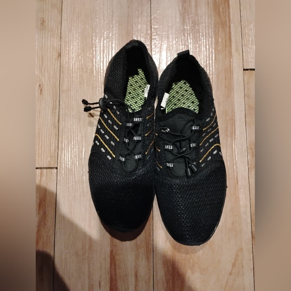 Black and Yellow Athletic Waters Shoes Breathable Stretchy Length 11' Inside 42